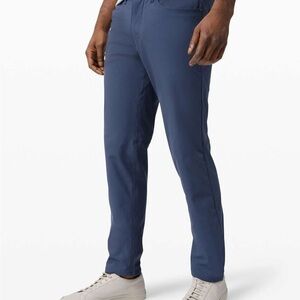 Lululemon men’s ABC Classic Fit 5 pocket pant, size 32x32, color iron blue